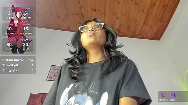 luna_velveth's Live XXX Chat