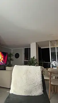 XXX chat uživo modela Valenthino_Salvatore