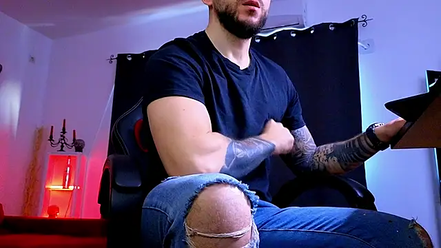 Živý XXX chat MightyAaron66