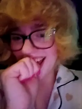 mcjbgfhgjhiiilllufjyf Adlı Modelin Canlı XXX Sohbeti