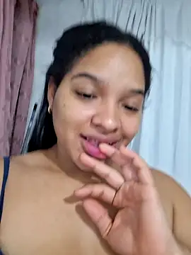 AnnaMil3J Live XXX-Chat