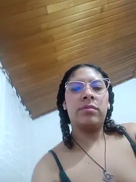 Chat +18 de CATTALINAHOT ao vivo