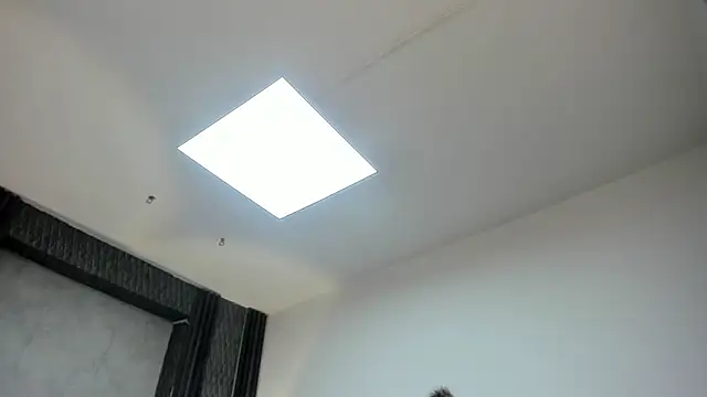 Chatroom XXX en direct de selene_red_