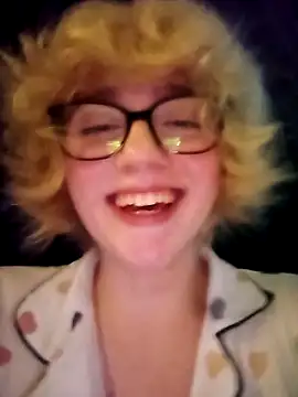 mcjbgfhgjhiiilllufjyf's Live XXX Chat