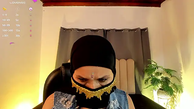 Latifa_ali Chat XXX in diretta