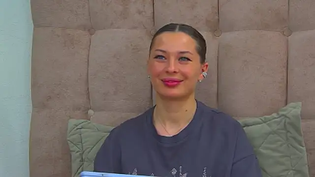 Онлайн чат XXX AlexandraBloom