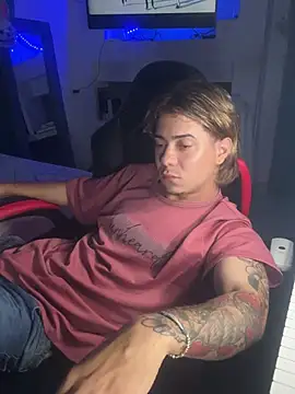 Živý XXX chat AngelLatinBoy