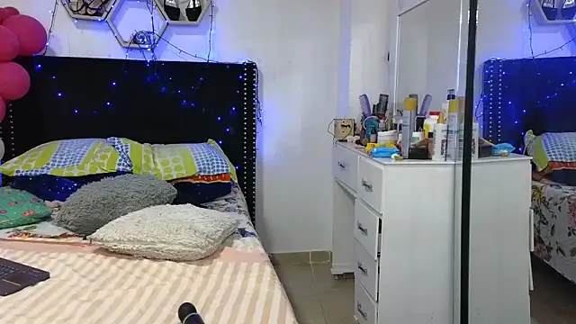 charlotte_077 라이브 XXX 채팅