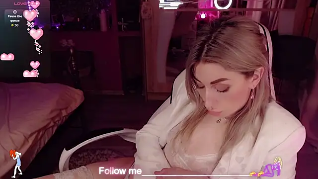 AnnieGOld_ Live XXX-chat