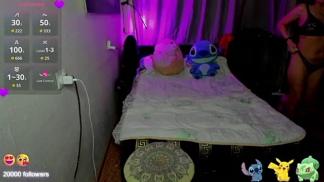 XXX chat uživo modela monica__elder