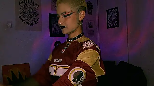 alex_one888 élő XXX-chatje