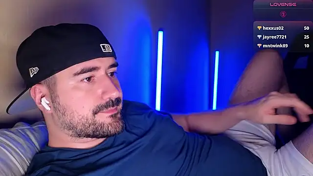 DominantTheo's Live XXX Chat