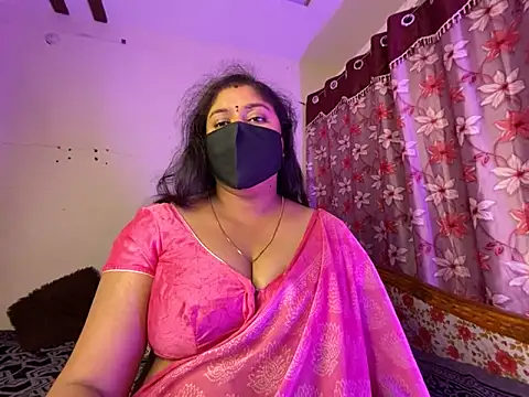 Chat XXX en directo de LouleyRanii