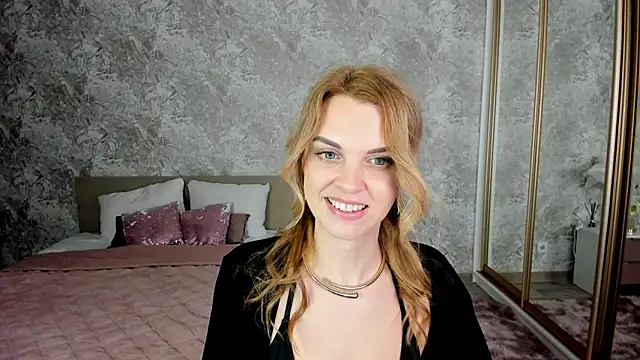 LunaFlinn Chat XXX in diretta