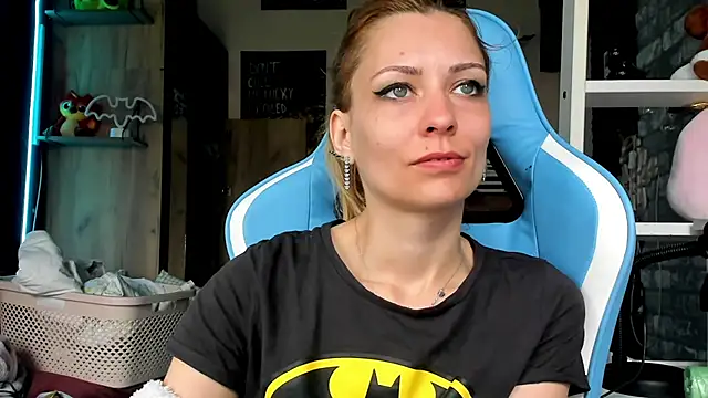 XXX chat uživo modela karo123421