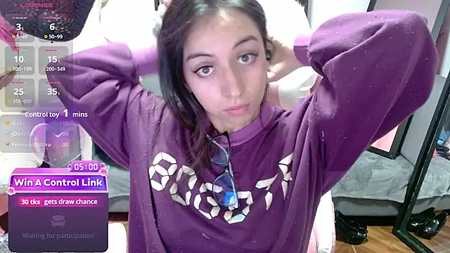 XXX chat uživo modela Maggie_Fox3