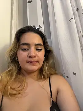 XXX chat uživo modela Antonella_Julieta