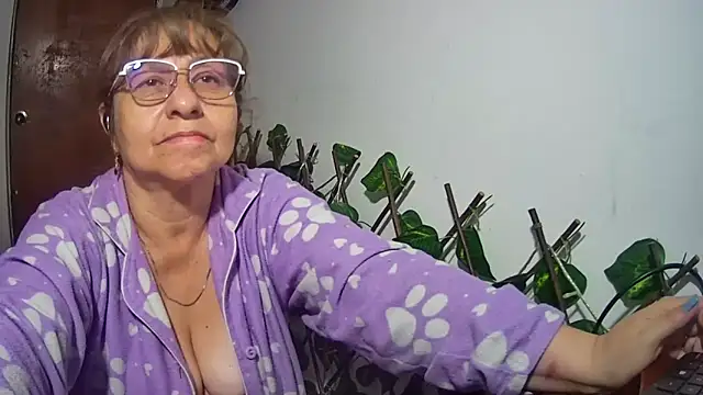 Czat XXX na żywo – nicoltatiana_