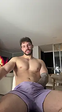 عرض كام Valenthino_Salvatore