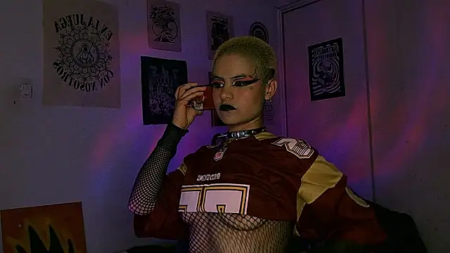 alex_one888 即時 XXX 聊天