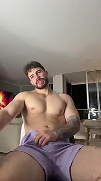 Czat XXX na żywo – Valenthino_Salvatore