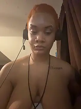 nickytheehawtie Adlı Modelin Canlı XXX Sohbeti