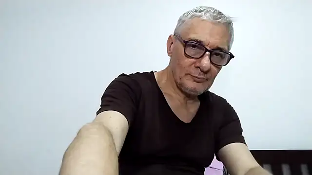 BIGUNCUTHARDCOCK webcam show