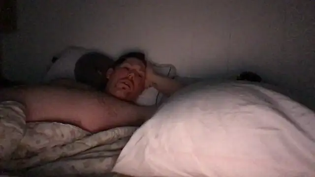 Pertunjukan Kamera Web 9VOLTT