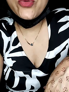 Horny_Shalu 라이브 XXX 채팅