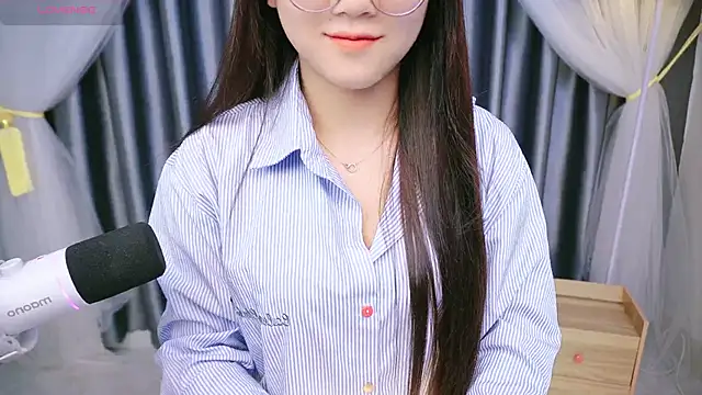 Cherry-26's Live XXX Chat