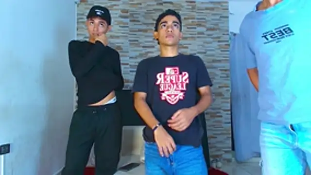 kinkyhousexxxx's Live XXX Chat