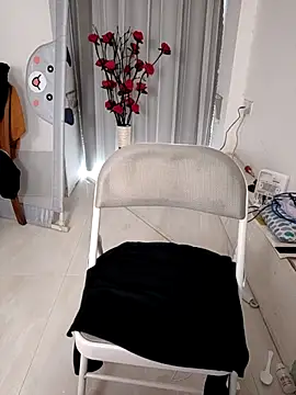 nini10052026 网络视讯表演