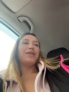 StasyWood Adlı Modelin Canlı XXX Sohbeti