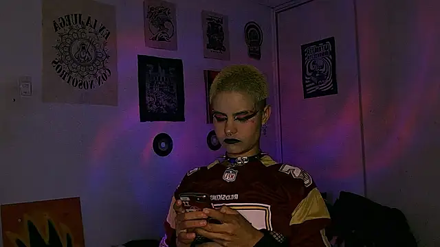 alex_one888 Adlı Modelin Canlı XXX Sohbeti