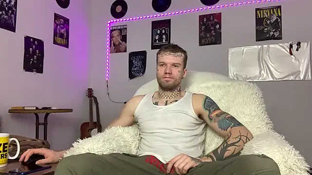 Huntall77 Live XXX-Chat