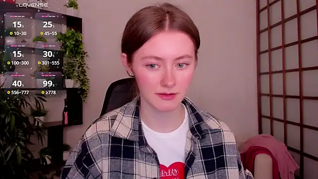 KateCuddle 即時 XXX 聊天