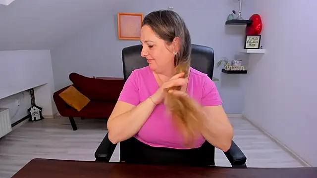 LollaGirl Live XXX Chat