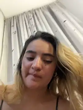 Antonella_Julieta: απευθείας συνομιλία ΧΧΧ