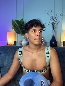 Leo_Savage_ élő XXX-chatje