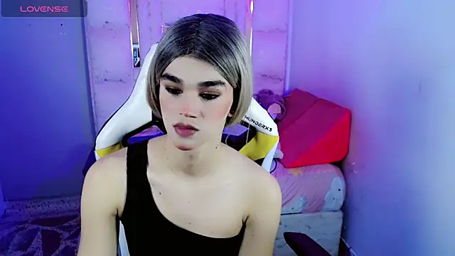 Sophiaa_doll_ Webcamshow