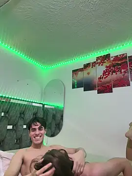 Alex_and_Fabian 即時 XXX 聊天