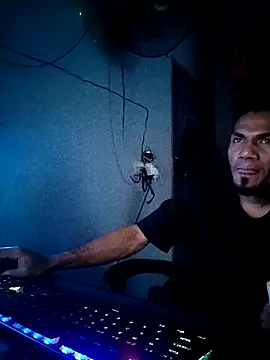 UcEng_Lab 在線直播表演