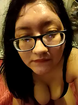 Chat XXX en directo de KittyLesly