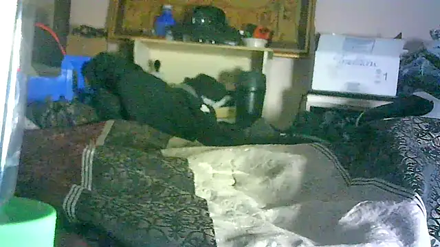 GUAPAN3S3_FIR3: онлайн-секс-чат