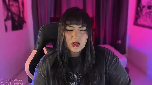 Tellme_Alexa's Live XXX Chat