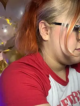 Sophia_Weest99: онлайн-секс-чат