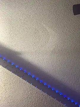 Czat XXX na żywo – Triggerhappycj100