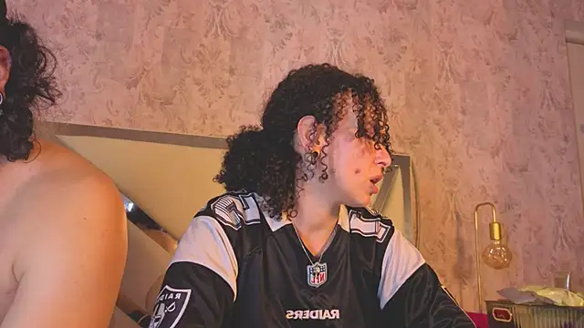 دردشة Benny_and_Mark الجنسية المباشرة