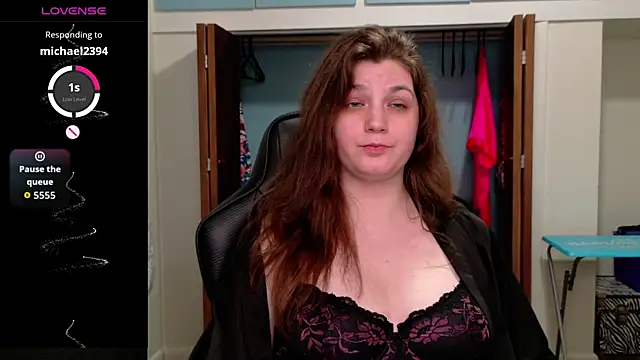 TreeJeanne Chat XXX live