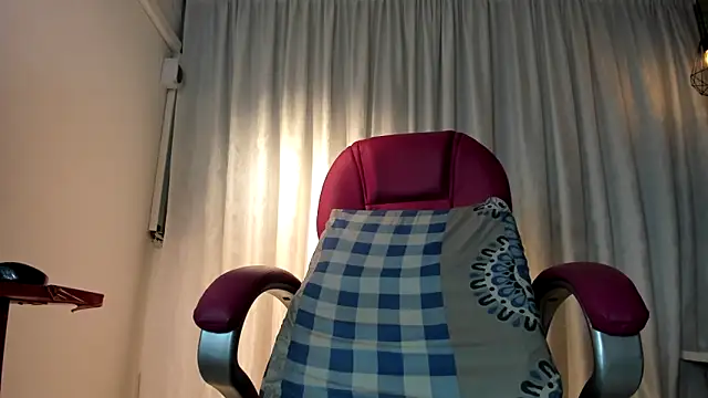 KOURTNEY--: απευθείας συνομιλία ΧΧΧ